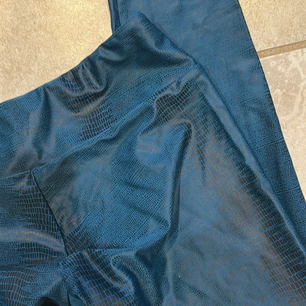Onzie Fiji Snake Printed Full Length Hot Yoga Leggings S/M Tights - Picture 8 of 8